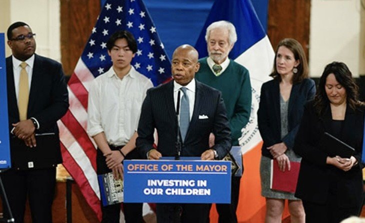 New York – New York Belediye Başkanı Eric Adams ve New
