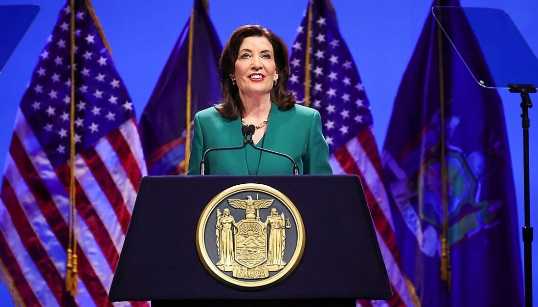New York eyalet genelindeki cezaevlerinde, çalışan memurların başlattığı grevler nedeniyle