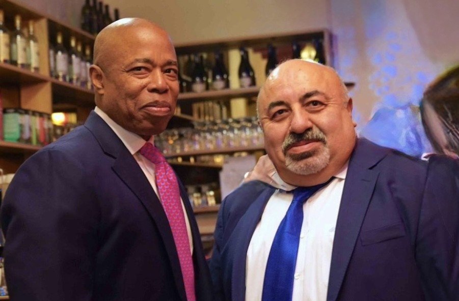 New York Belediye Başkanı Eric Adams, Ramazan ayında gerçekleştirdiği bağış