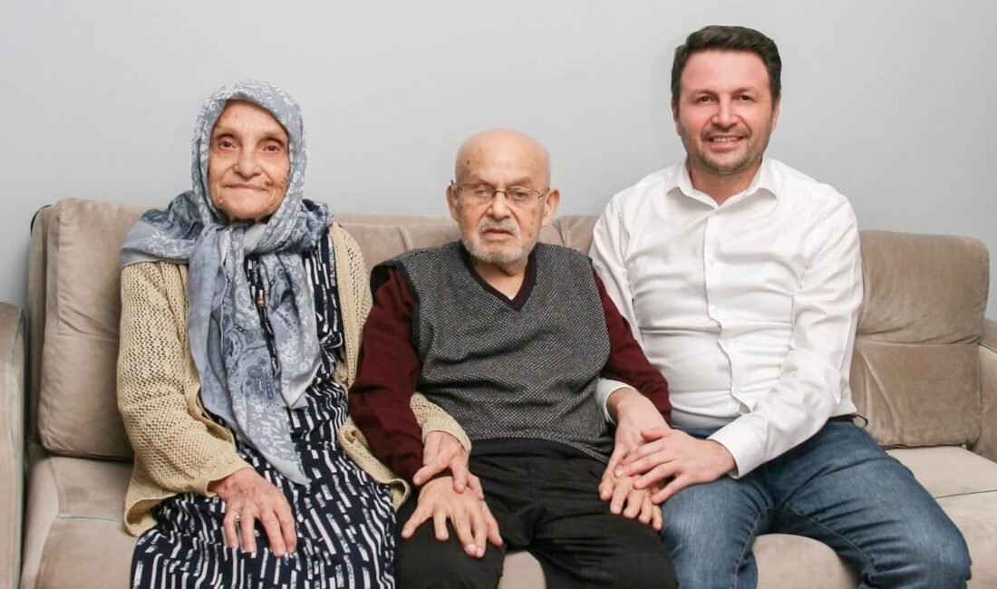 Zonguldak’ın Devrek ilçesi Mekekler köyünden Terzi Hilmi Özmekik, kılınan cenaze