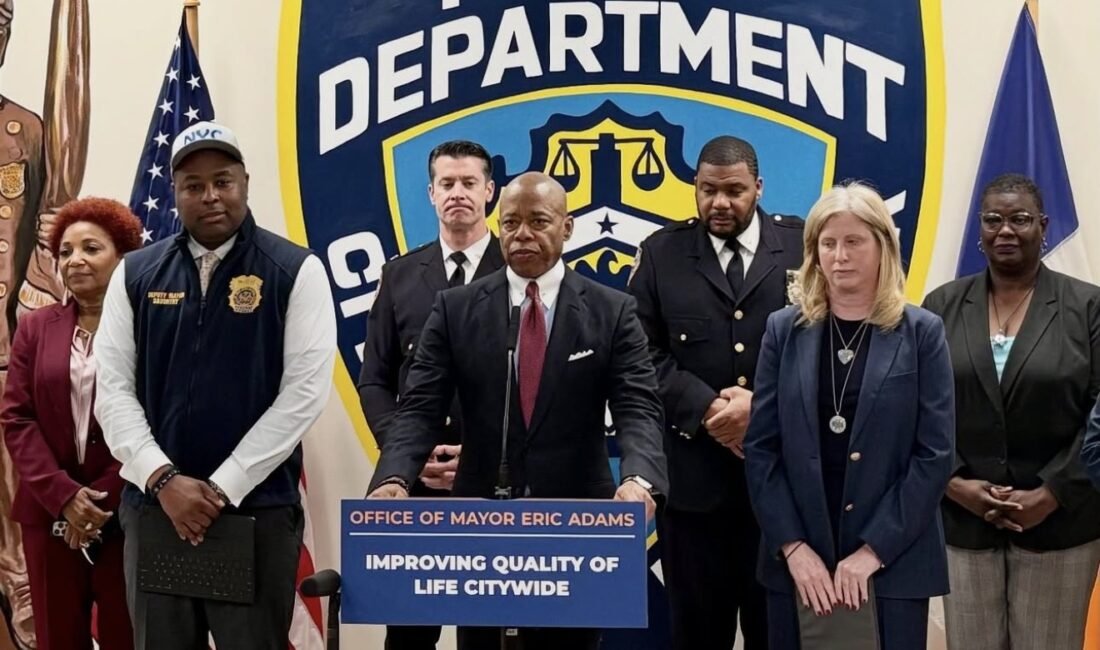 NEW YORK – New York Belediye Başkanı Eric Adams ve