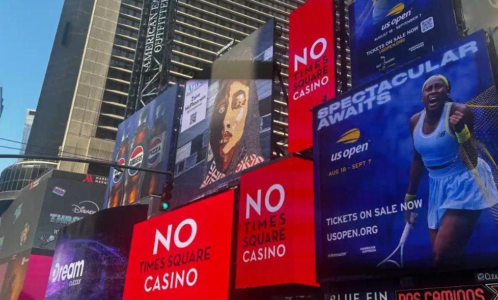 New York’un Times Square Meydanı’na yapılması planlanan kumarhane ve eğlence kompleksi