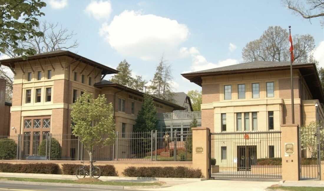 ABD’nin Minnesota eyaletine bağlı Minneapolis kentinde bulunan bir Katolik okuluna