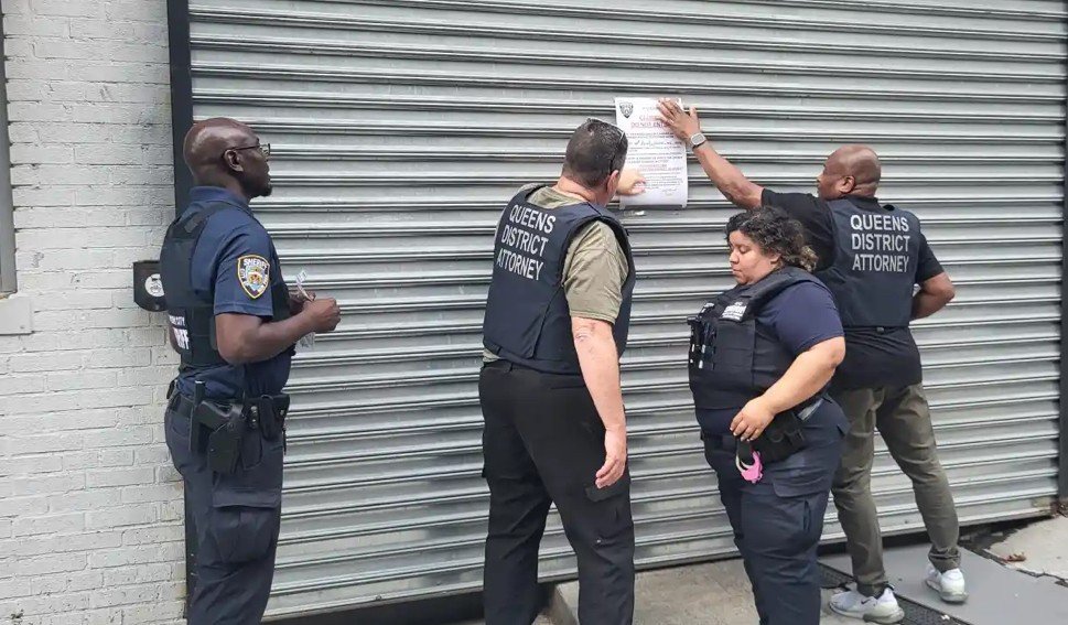 NEW YORK – Queens Bölge Savcısı Melinda Katz, ilçede yasadışı