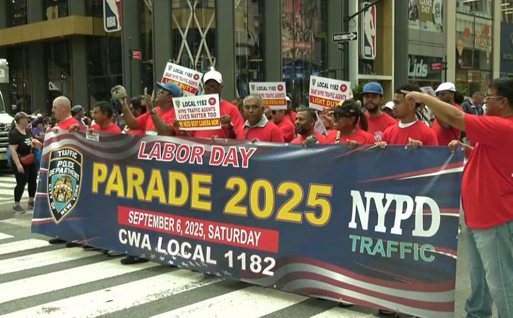 NEW YORK – Cumartesi günü düzenlenen yıllık İşçi Bayramı Geçit