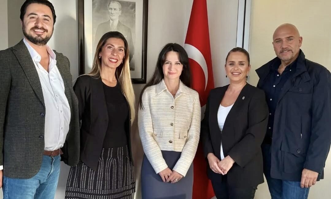 KALIFORNIA - Başkan Güneş Elmas ve Yönetimi, Başkonsolos Menekşe Onuk’a Hayırlı