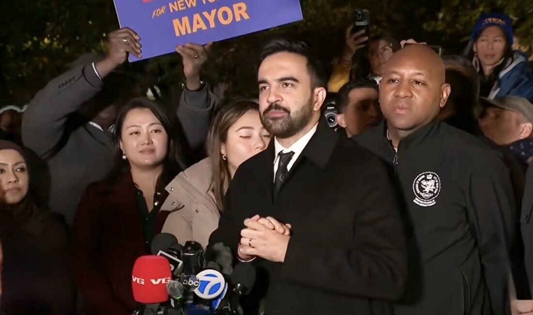 NEW YORK — New York Belediye Başkanlığı seçimlerine saatler kala,