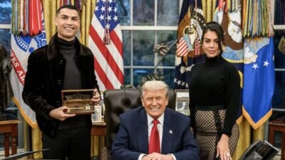 Futbolun yaşayan efsanesi Cristiano Ronaldo, ABD Başkanı Donald Trump'ın Beyaz Saray’da