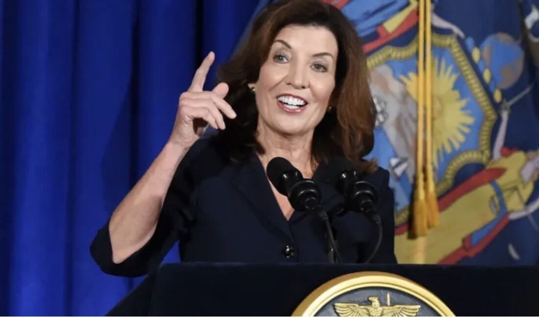 New York Valisi Kathy Hochul, pazar günü ABD’nin kuzeydoğusunu etkisi