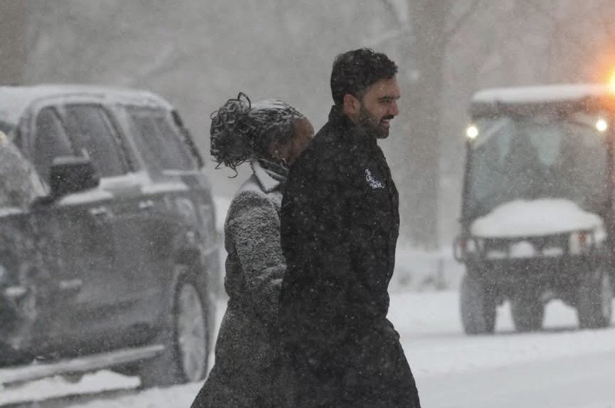 New York Kış Fırtınasının Etkisi Altında: Mamdani “Evde Kalın” Diyor,