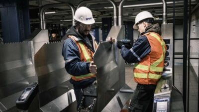 New York’un Manhattan bölgesindeki Broadway–Lafayette metro istasyonunda yaşanan bilet kaçakçılığı