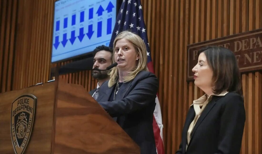 New York Valisi Kathy Hochul, Belediye Başkanı Zohran Mamdani ve