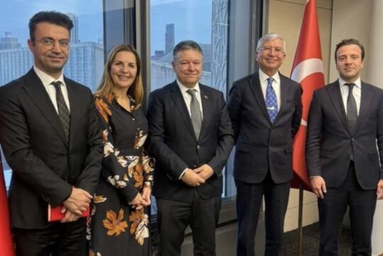 Yeditepe Üniversitesi Hukuk Fakültesi öğretim üyelerinden Prof. Dr. Mesut Hakkı