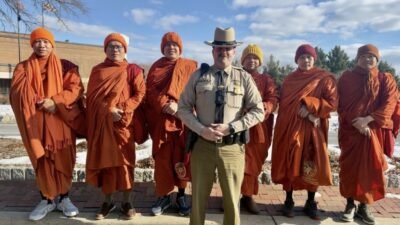 ABD’de 19 Budist keşişten oluşan bir grup, “farkındalık, barış ve