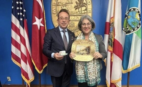 ABD - T.C. Miami Başkonsolosu Resul Şahinol, şehir yönetimi ile