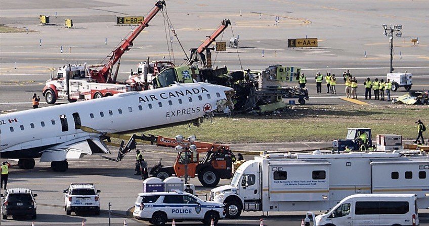 NEW YORK - Pazar günü LaGuardia Havalimanı’nda bir Air Canada