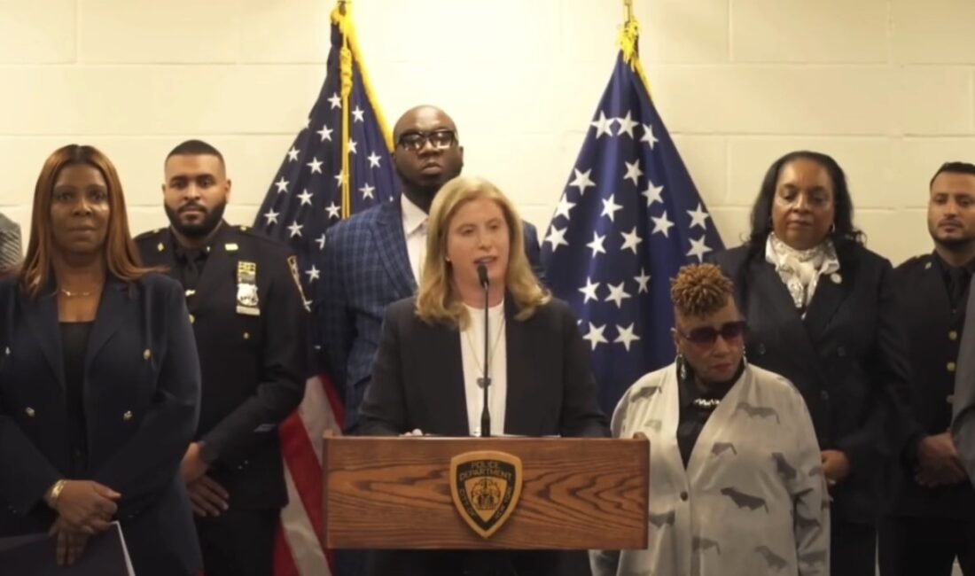 NEW YORK – New York Police Department (NYPD) bünyesinde görev yapan Polis