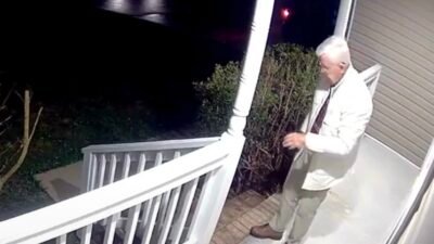 ABD’nin Tennessee eyaletinde yaşayan 78 yaşındaki kurye Richard Pulley, bir müşterisinin çektiği kısa