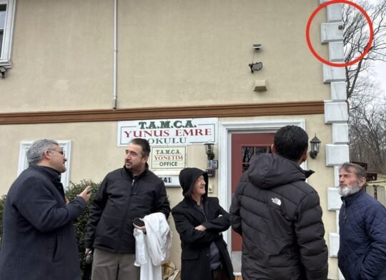 ABD’nin Pennsylvania eyaletine bağlı Levittown kentinde faaliyet gösteren TAMCA Yunus Emre Camii, bu kez alışılmışın