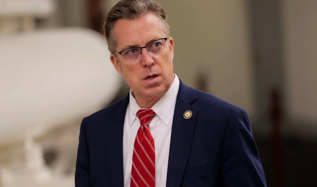 Amerika Birleşik Devletleri Temsilciler Meclisi Üyesi Andy Ogles’in New York’ta engellen