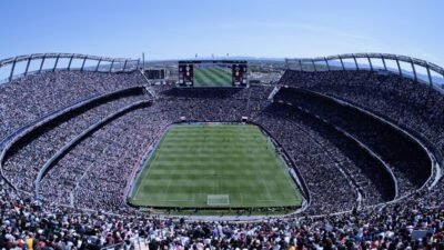 ABD futbolunda unutulmaz gecelerden biri, Colorado’da yaşandı. Colorado Rapids ile
