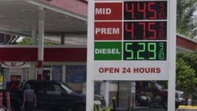 ABD'de ortalama benzin fiyatları, Orta Doğu'daki gerilimlerin etkisiyle Mart 2026