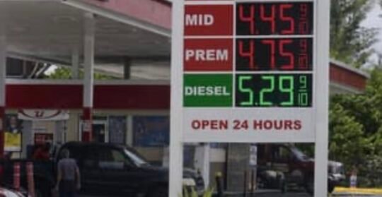 ABD'de ortalama benzin fiyatları, Orta Doğu'daki gerilimlerin etkisiyle Mart 2026