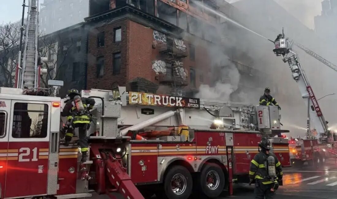 ABD’nin New York City kentinde Pazar sabahı çıkan yangın paniğe neden oldu. Chelsea semtinde