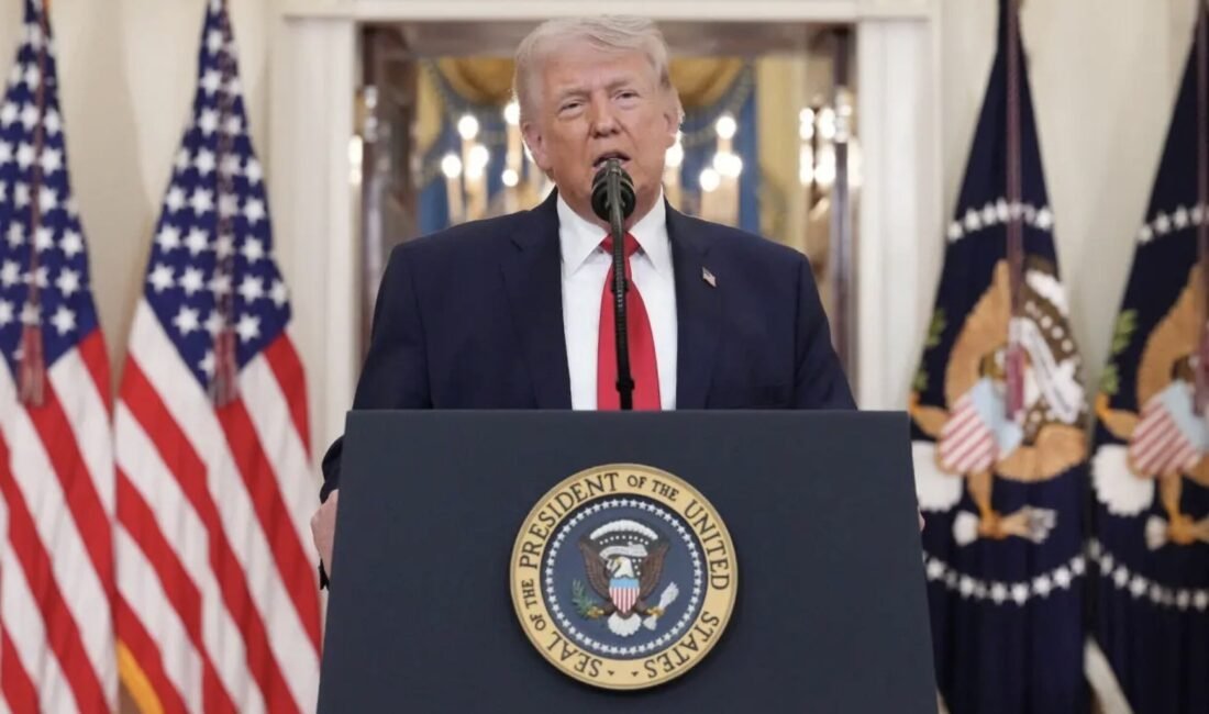 ABD Başkanı Donald Trump, İran'ın Hürmüz Boğazı'nı kapatmasıyla dünya piyasalarını sarsan