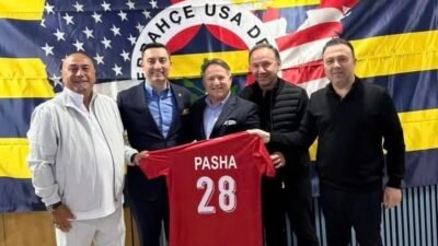 Giresunlu Salih Şahan, Manhattan’daki Fenerbahçe USA Derneği binasında düzenlenen buluşmada
