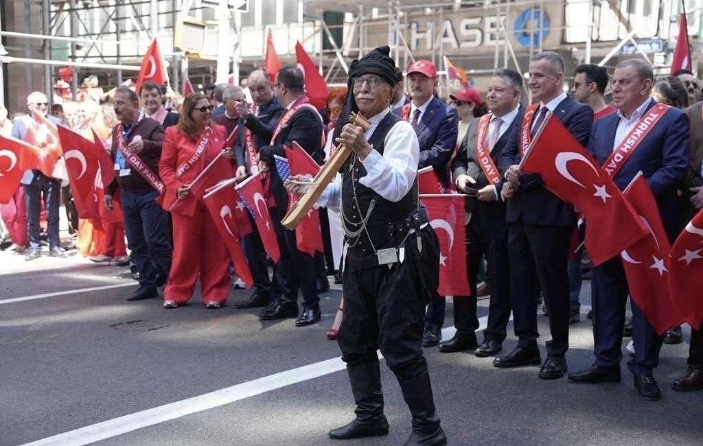 ABD’de yaşayan Türk toplumunun milli birlik ve beraberliğini simgeleyen en