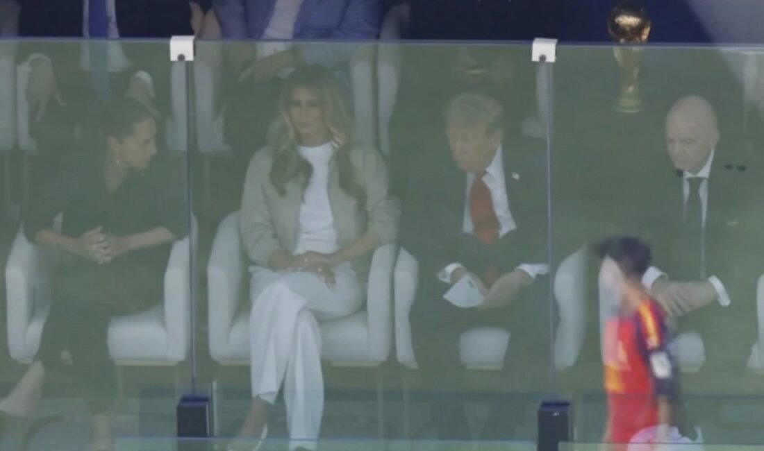 ABD Başkanı Donald Trump'ın Dünya Kupası finali için tribünde yerini