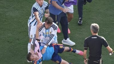 2026 FIFA Dünya Kupası finalinde futbolseverler unutulmaz bir mücadeleye tanıklık