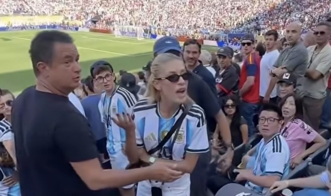 İspanya ile Arjantin arasında oynanan 2026 Dünya Kupası finalini tribünden