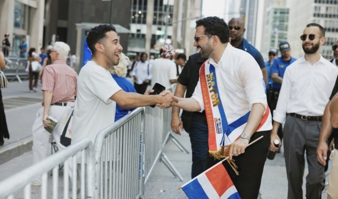 New York Belediye Başkanı Zohran Mamdani, New York’taki Dominikan toplumunun kültürünü