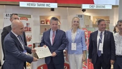 MİAMİ – Türkiye Cumhuriyeti Washington Büyükelçisi Sedat Önal, Miami Beach Fuar